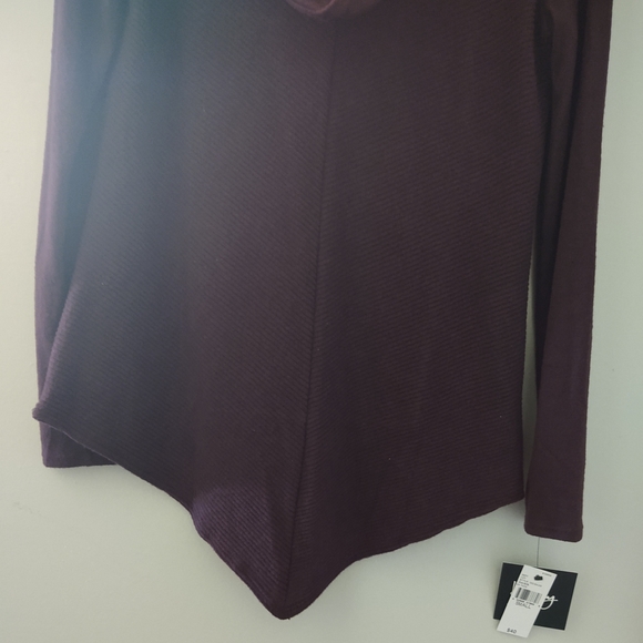 Sweater - Picture 3 of 5